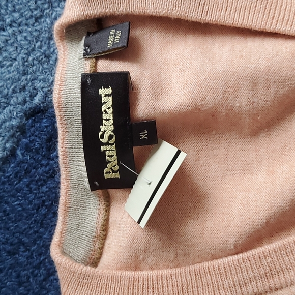 Paul Stuart XL Peach colored V-Neck Sweater - Picture 2 of 4